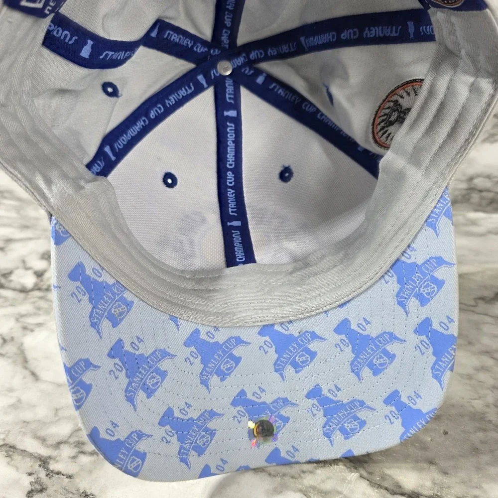 New Era NHL Tampa Bay Lightning Stanley Cup Champion 2004 Vintage Hockey Hat